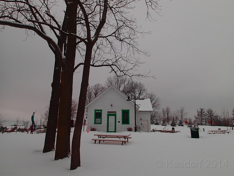 2014 Super 5K 029.JPG - 2014 Super 5K in Novi Michigan. 20 degrees, snowy streets, long walks.